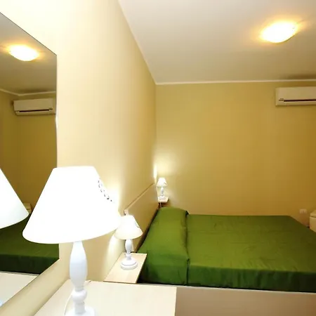 Re Sole Case Vacanze - Esclusivo Attico M A R T E Con Spaziosissima Terrazza Solarium Attrezzata Avola Exterior foto