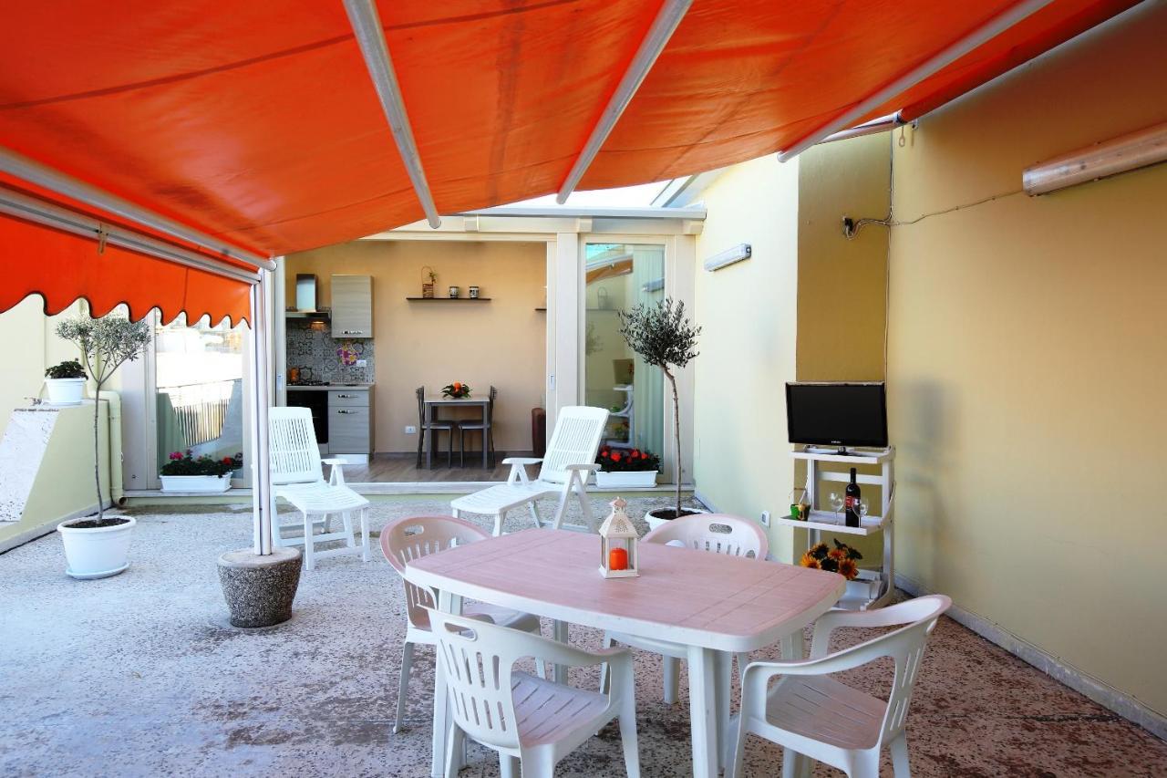 Re Sole Vacanze - Esclusivo Attico M A R T E Con Spaziosissima Terrazza Solarium Attrezzata