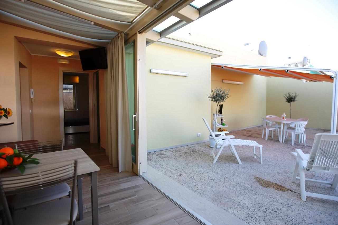 Re Sole Vacanze - Esclusivo Attico M A R T E Con Spaziosissima Terrazza Solarium Attrezzata